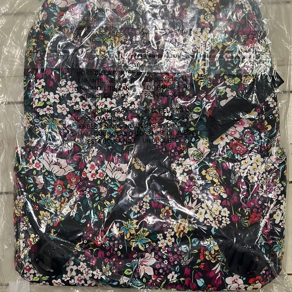 Vera Bradley Medium Backpack Quilted in Signature Cotton in Itsy Ditsy Floral - Picture 5 of 8